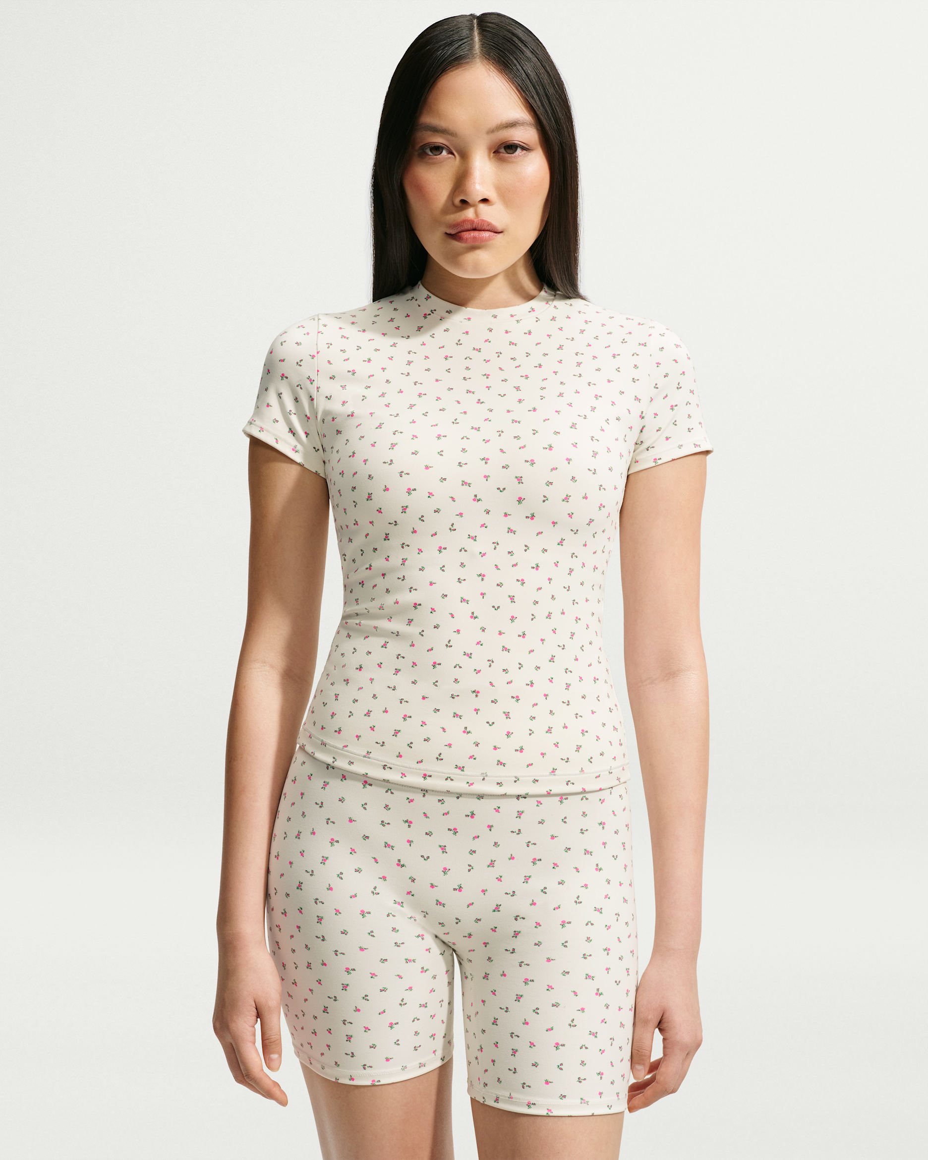 トップス miiiii_kann NikeSKIMS Matte Women's Printed Padded Baby T-Shirt. Nike RO